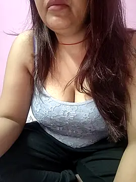 Snapshot of _nishalove19 chatting on 18, 3, 2025 nishalove19 online show from 18, 3, 2025