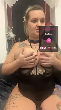 Snapshot of Inked_blondi chatting on 4, 1, 2025 Inked blondi online show from 4, 1, 2025