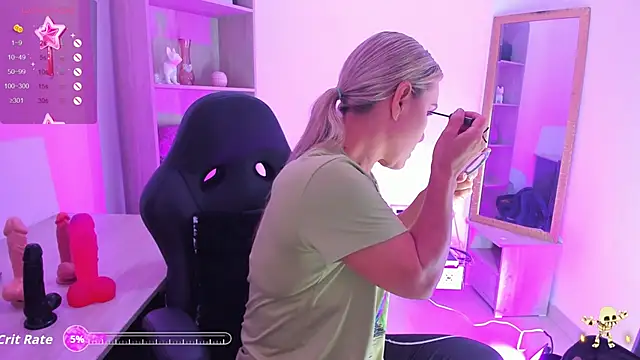 Snapshot of Evangeline_johns chatting on 4, 11, 2025 Evangeline johns online show from 4, 11, 2025