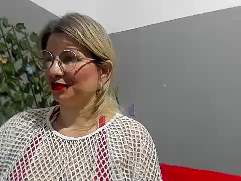 sexy bigboooty online show from 5, 12, 2024