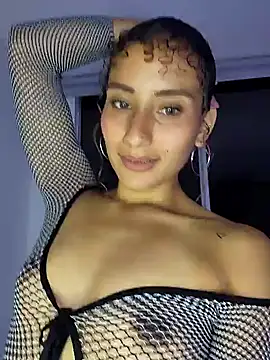 Snapshot of varenkaivanova_22 chatting on 17, 12, 2024 varenkaivanova 22 online show from 17, 12, 2024