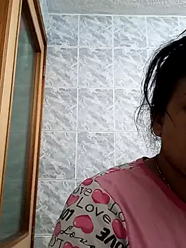 Naomy veracruz  online show from 14, 1, 2026