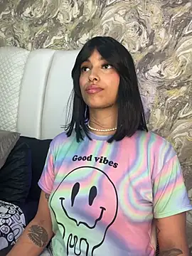 LollaByer online show from 25, 2, 2025