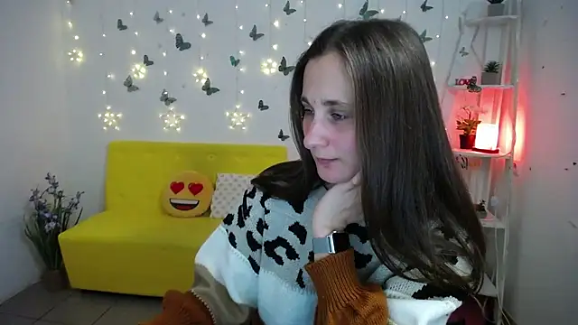 Snapshot of MichelLeee chatting on 22, 4, 2026 MichelLeee online show from 22, 4, 2026