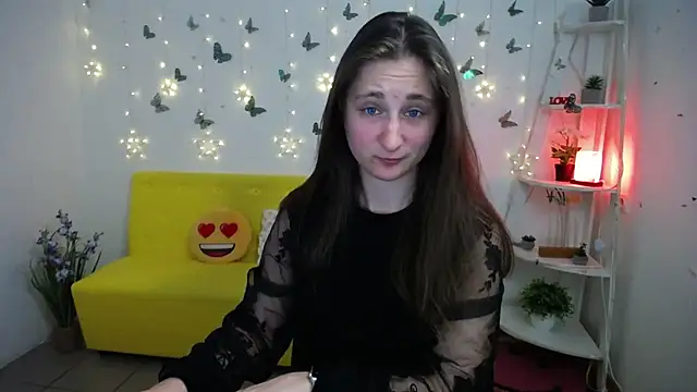 Snapshot of MichelLeee chatting on 24, 4, 2026 MichelLeee online show from 24, 4, 2026