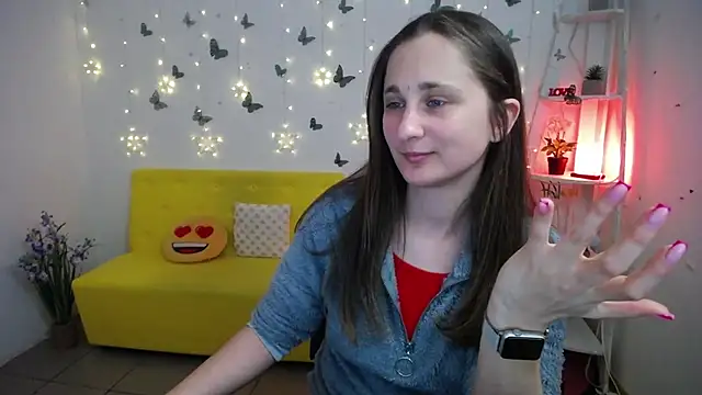 Snapshot of MichelLeee chatting on 4, 5, 2026 MichelLeee online show from 4, 5, 2026