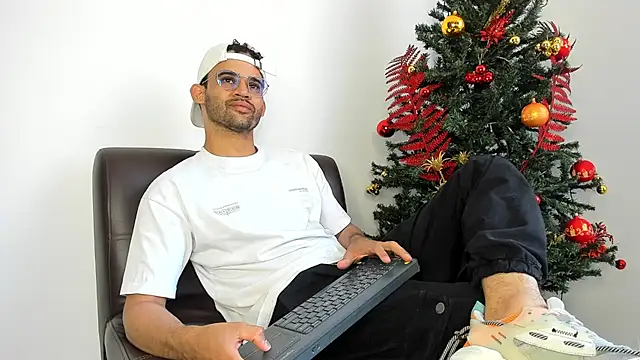 andrewChris  online show from 30, 11, 2025