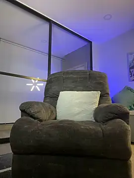 DimitriSullivan  online show from 1, 3, 2025