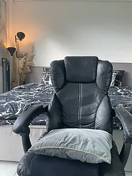 DimitriSullivan  online show from 14, 1, 2026