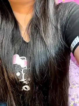 Snapshot of Velyn_18 chatting on 14, 11, 2025 Velyn 18 online show from 14, 11, 2025