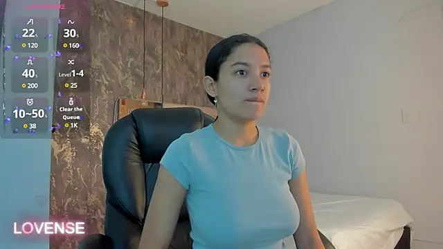 SKYLERWHIITEE online show from 13, 2, 2025