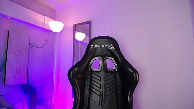 Aniie Doll online show from 26, 3, 2026