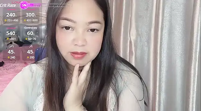 Snapshot of wuwu-w chatting on 7, 12, 2024 wuwu-w online show from 7, 12, 2024