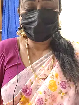 Snapshot of rekha_naier chatting on 25, 7, 2026 rekha naier online show from 25, 7, 2026