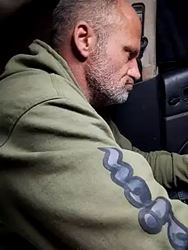 DatingProfile USA 43 str8 online show from 11, 2, 2025