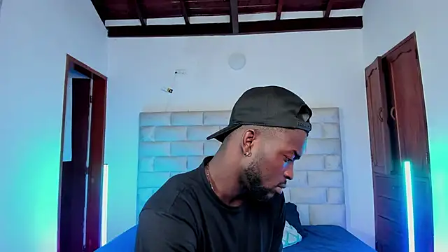 Dylan Taylor online show from 28, 11, 2025