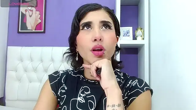 Snapshot of aliss-diaz chatting on 21, 1, 2025 aliss-diaz online show from 21, 1, 2025