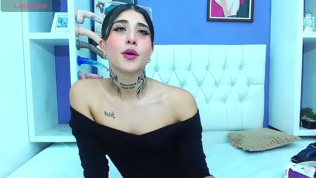 Snapshot of aliss-diaz chatting on 8, 3, 2025 aliss-diaz online show from 8, 3, 2025
