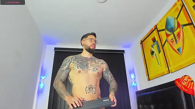 Snapshot of connor_santtos chatting on 18, 3, 2025 connor santtos online show from 18, 3, 2025