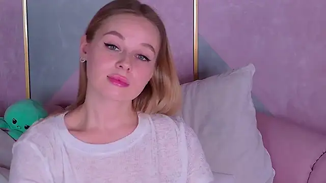 BeatriceEsmont online show from 29, 1, 2025