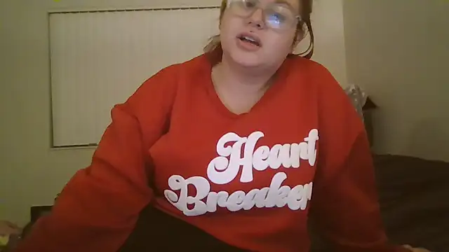 HoneyBear19 online show from 15, 2, 2025