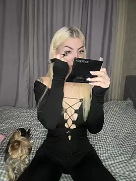 Snapshot of Cute_Barbieee_ chatting on 16, 12, 2024 Cute Barbieee online show from 16, 12, 2024