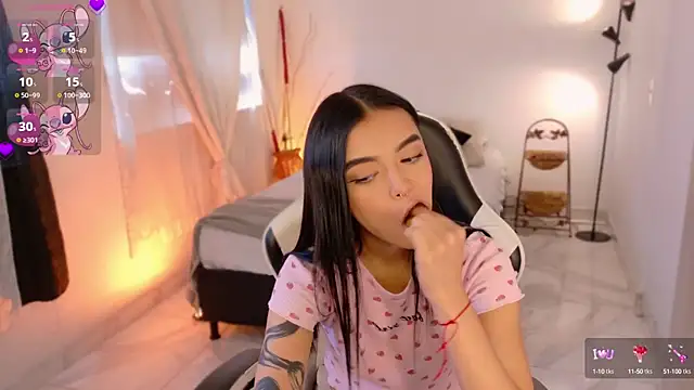 AnabelWolf online show from 15, 11, 2025