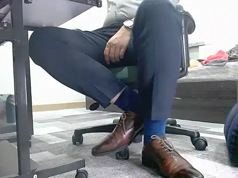 Snapshot of softlyS chatting on 23, 12, 2024 softlyS online show from 23, 12, 2024