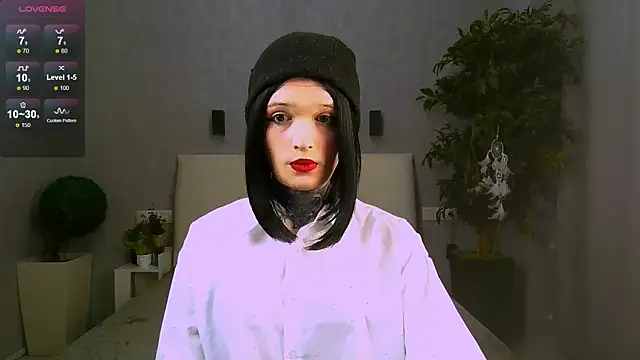 Snapshot of Simona_Rain chatting on 2, 2, 2025 Simona Rain online show from 2, 2, 2025