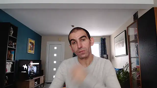 Snapshot of Samir_44200 chatting on 29, 10, 2025 Samir 44200 online show from 29, 10, 2025