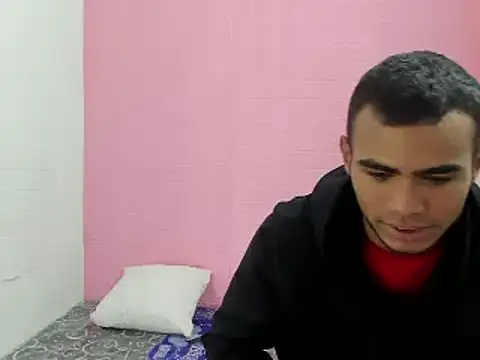 Snapshot of alessandro_2005 chatting on 5, 12, 2024 alessandro 2005 online show from 5, 12, 2024