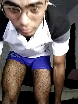 Snapshot of alessandro_2005 chatting on 5, 12, 2024 alessandro 2005 online show from 5, 12, 2024