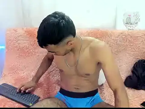 Snapshot of alessandro_2005 chatting on 4, 2, 2025 alessandro 2005 online show from 4, 2, 2025