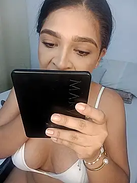 AdeleGray online show from 10, 11, 2025