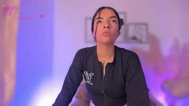 Snapshot of 777AylinZ chatting on 26, 2, 2026 777AylinZ online show from 26, 2, 2026