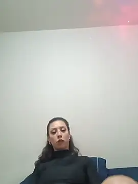 dudaferraz7 online show from 24, 6, 2026