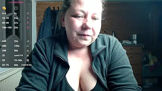 KasiaPrivat online show from 27, 2, 2025