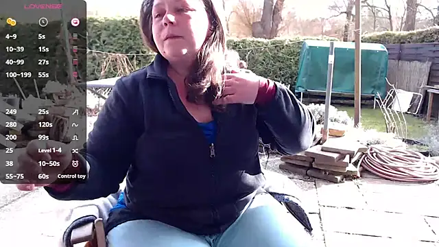 KasiaPrivat online show from 1, 3, 2025