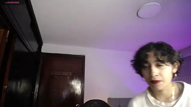 Lili Gomez  online show from 16, 10, 2025