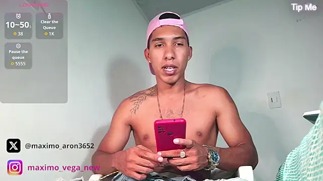Snapshot of maximo_vega_newv chatting on 10, 9, 2025 maximo vega newv online show from 10, 9, 2025