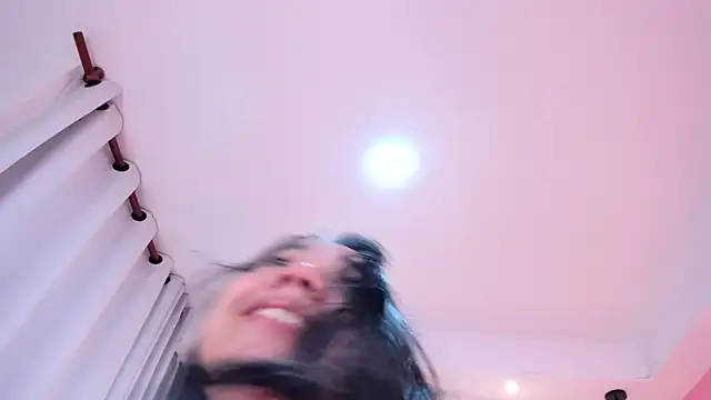 sophiawhite   online show from 26, 2, 2025