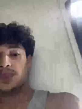 Snapshot of slimm2x chatting on 10, 7, 2026 slimm2x online show from 10, 7, 2026