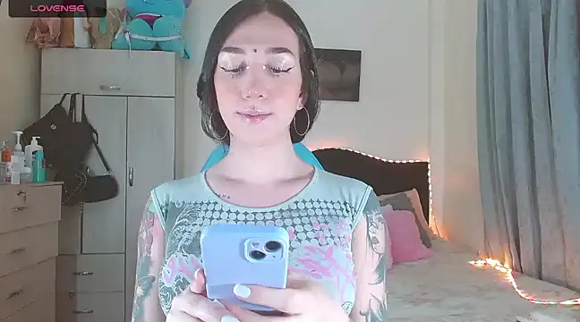 Snapshot of karla_zambrano chatting on 19, 3, 2025 karla zambrano online show from 19, 3, 2025