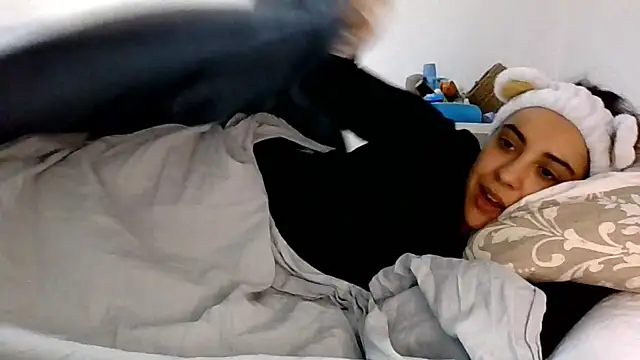 Ursumi1 online show from 3, 11, 2025