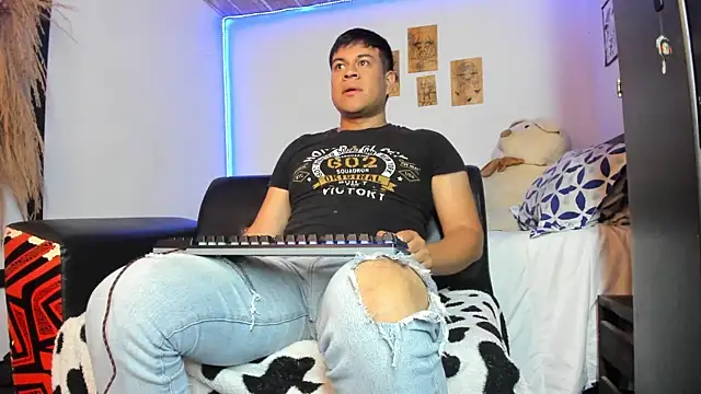 Snapshot of Nicolaskoling chatting on 12, 12, 2024 Nicolaskoling online show from 12, 12, 2024