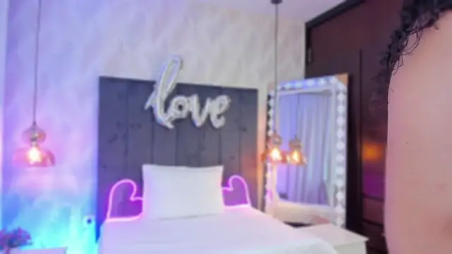 SHARONN     online show from 17, 2, 2025