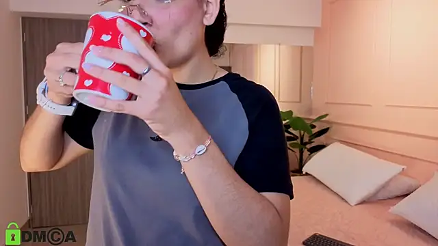 SHARONN     online show from 21, 11, 2025