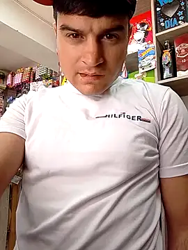 Snapshot of _MrSupremo_ chatting on 5, 10, 2025 MrSupremo online show from 5, 10, 2025