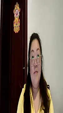 Weiwei5200 online show from 22, 11, 2025