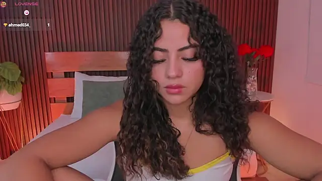 Snapshot of yaya23x chatting on 8, 5, 2026 yaya23x online show from 8, 5, 2026